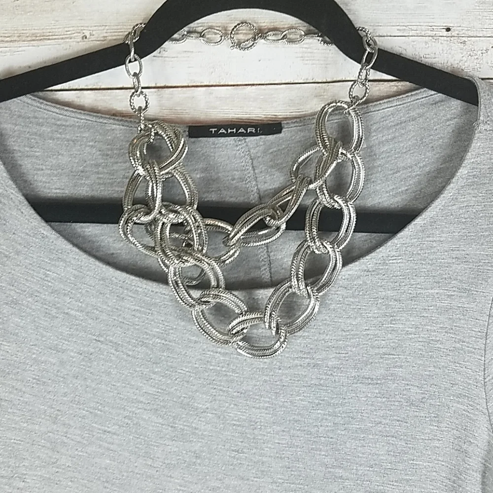 Tahari, Gray top with long bell sleeves, Sz XS - Picture 5 of 10